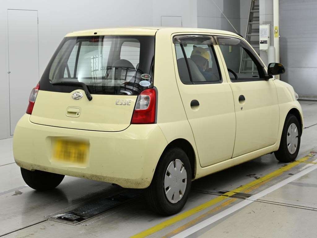 DAIHATSU ESSE