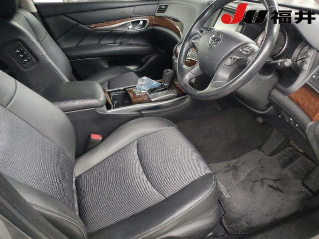 NISSAN FUGA