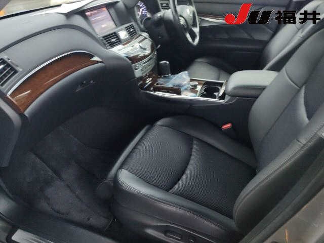 NISSAN FUGA
