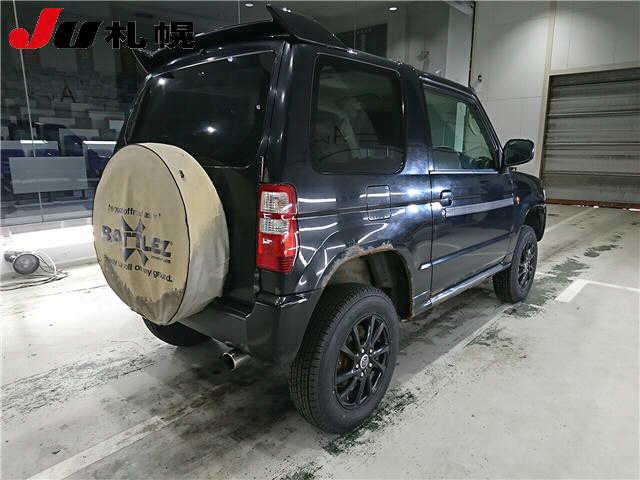 NISSAN KIX