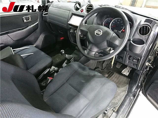 NISSAN KIX