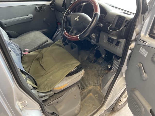MITSUBISHI MINICAB