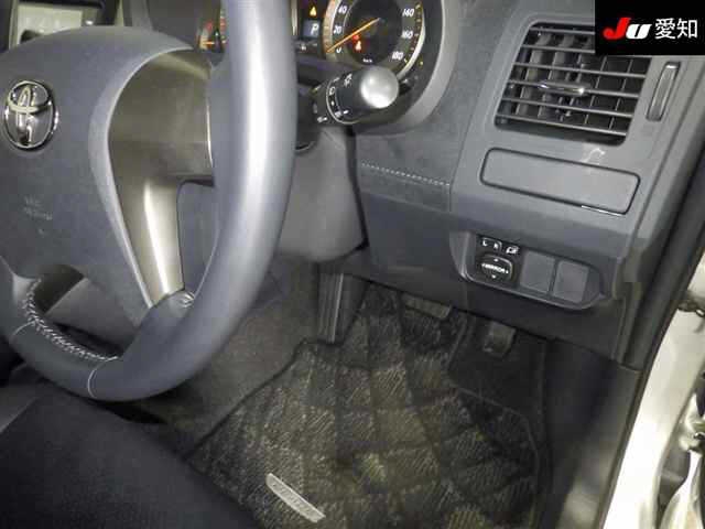 TOYOTA BLADE