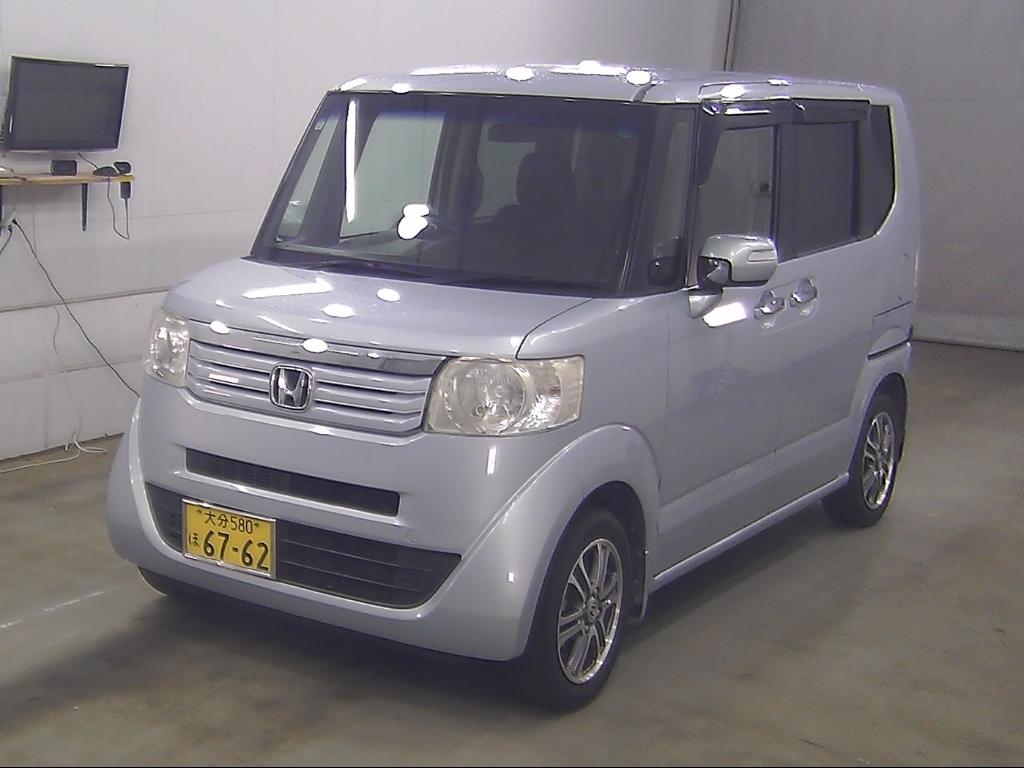 HONDA N-BOX+