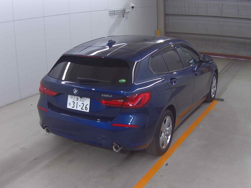 BMW 1-SERIES