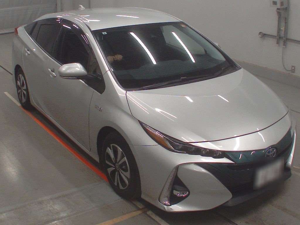 TOYOTA PRIUS PHV