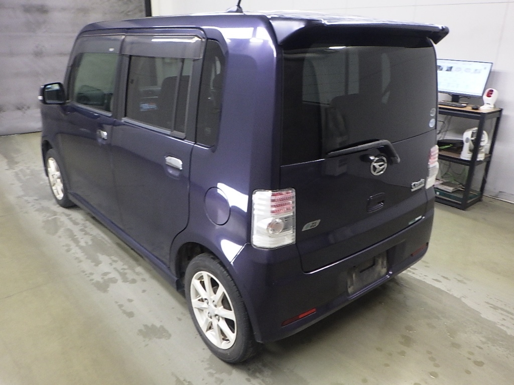 DAIHATSU MOVE CONTE