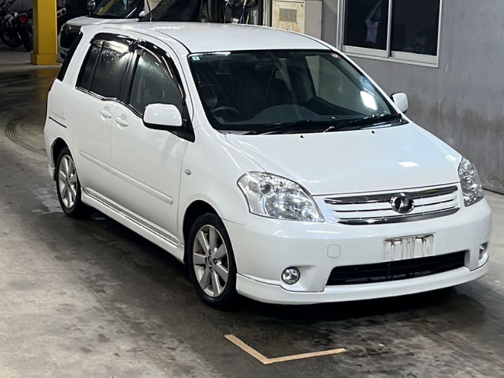 TOYOTA RAUM