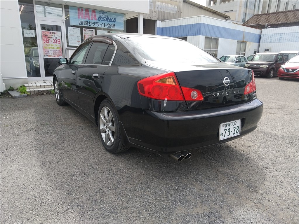 NISSAN SKYLINE