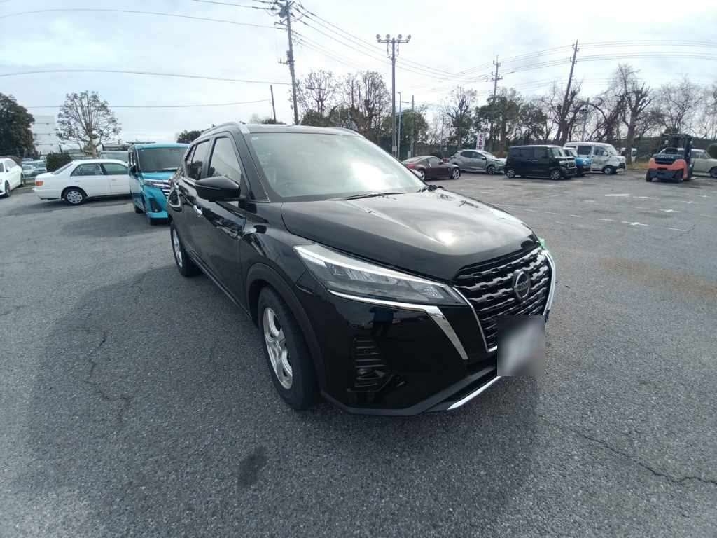 NISSAN KICKS