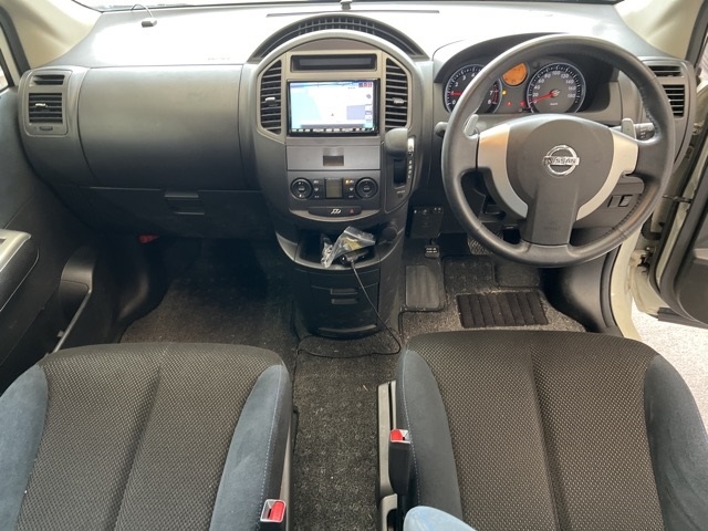 NISSAN LAFESTA