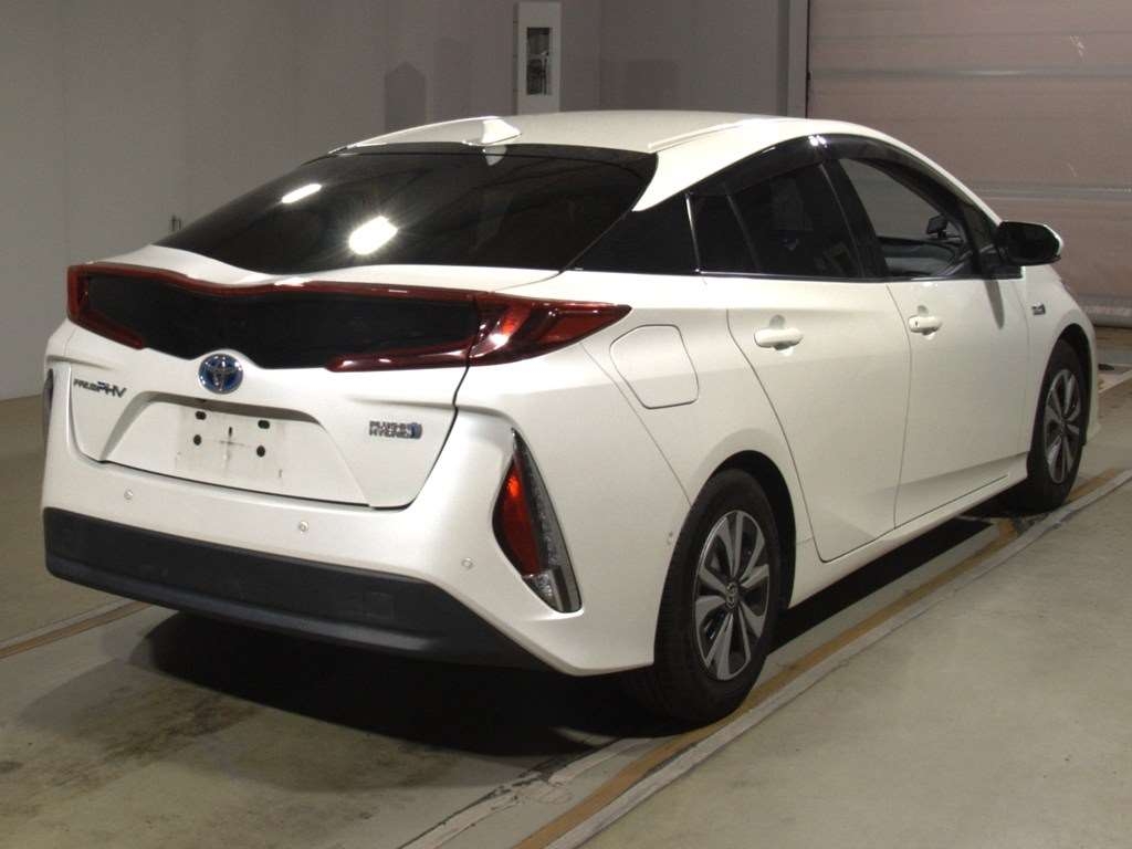 TOYOTA PRIUS PHV
