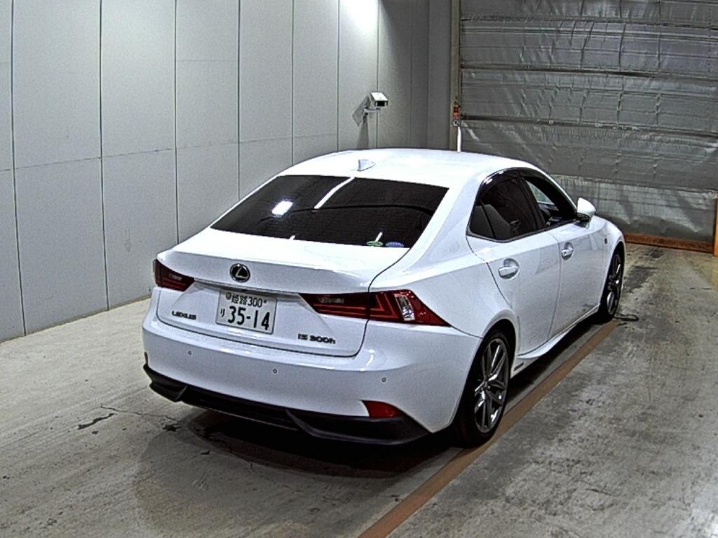 LEXUS IS300H