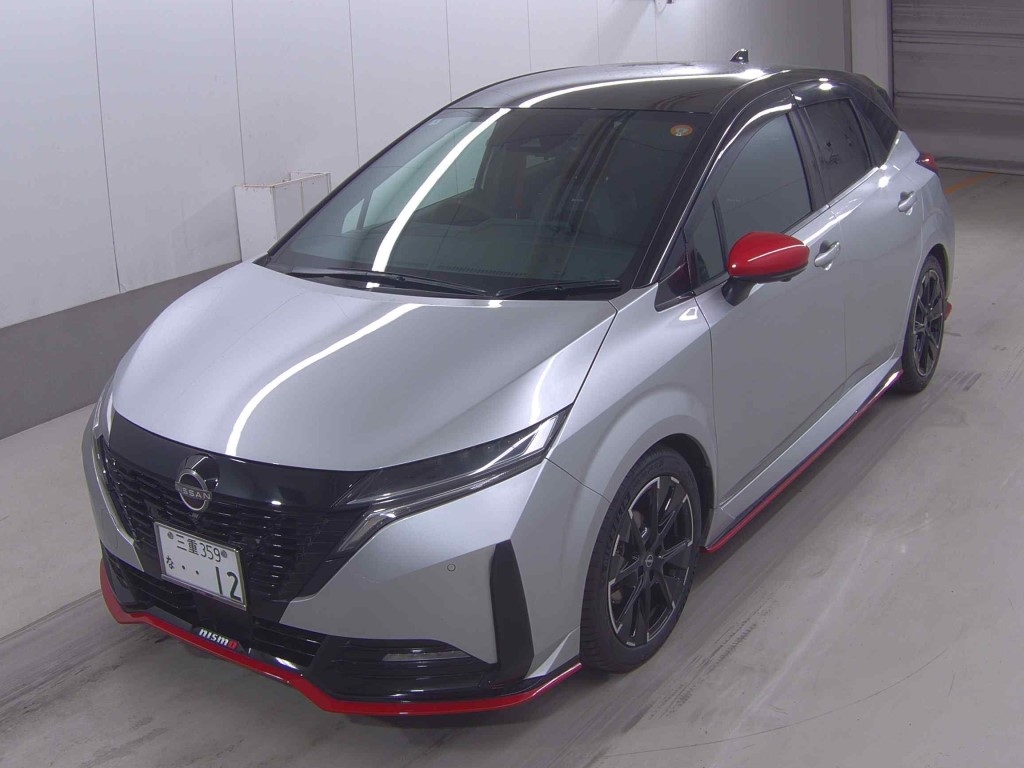 NISSAN AURA