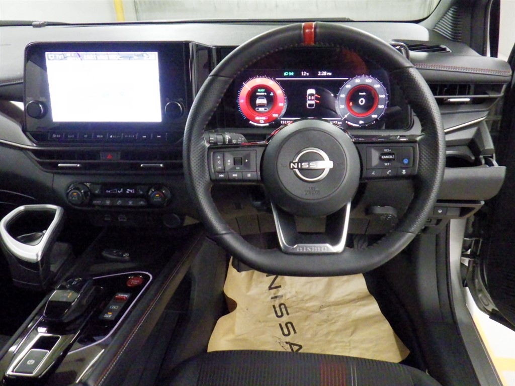 NISSAN AURA