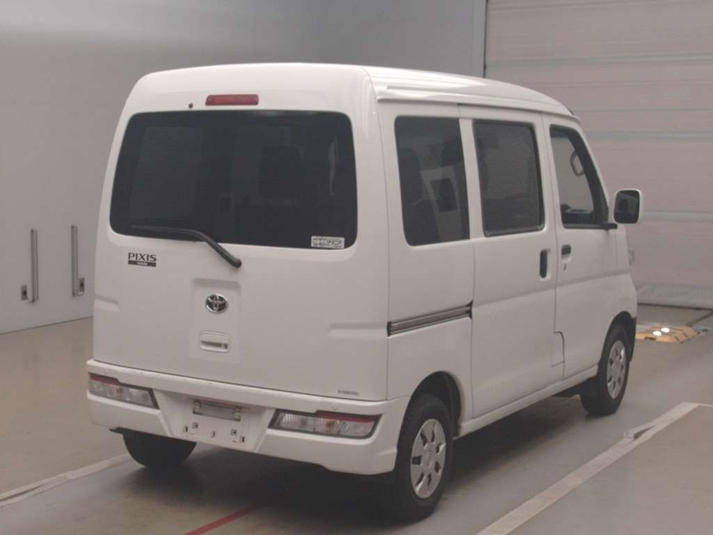 TOYOTA PIXIS VAN