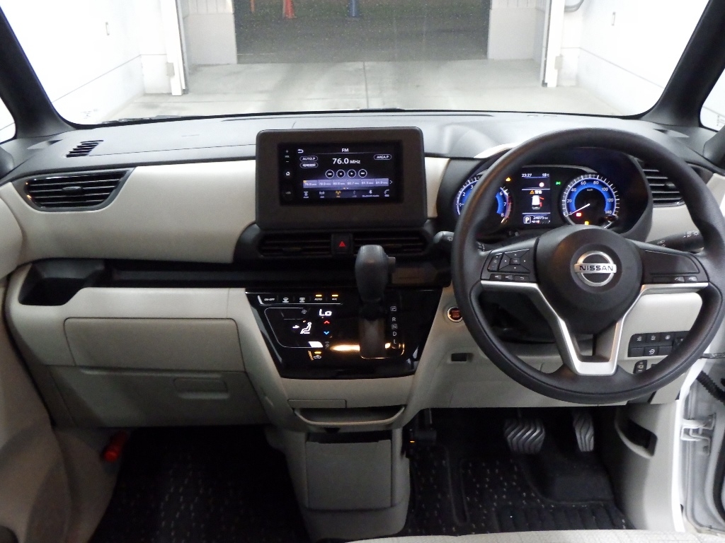 NISSAN ROOX