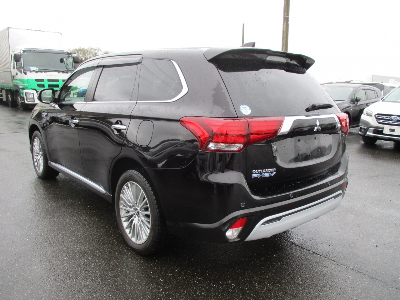 MITSUBISHI OUTLANDER