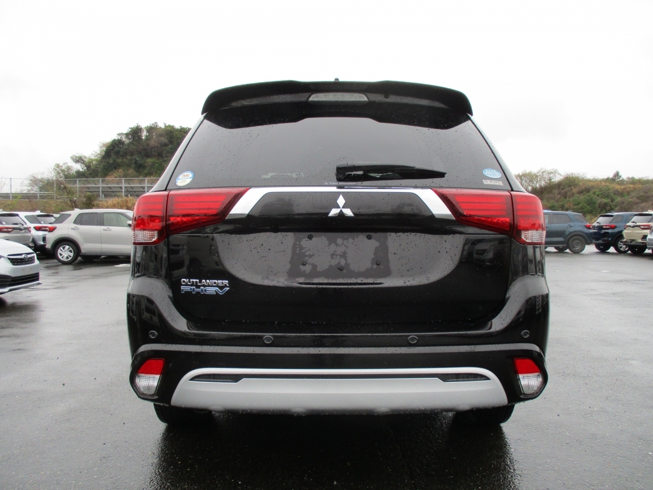 MITSUBISHI OUTLANDER