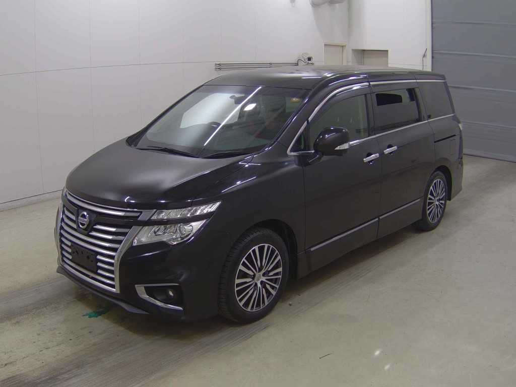 NISSAN ELGRAND