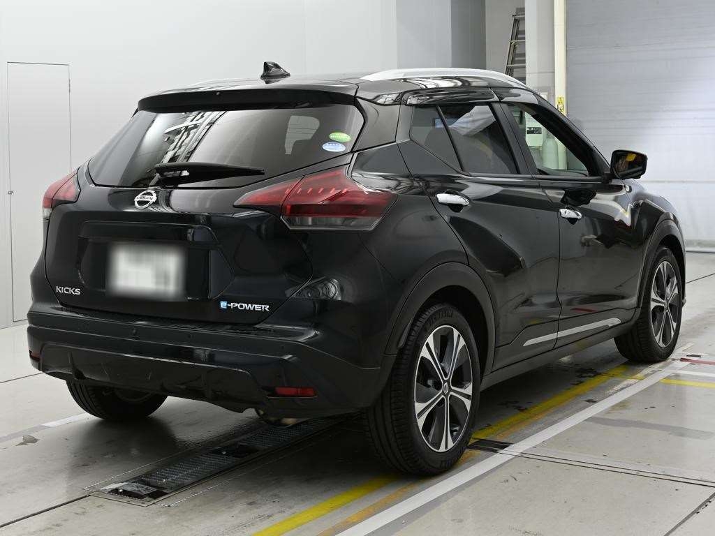 NISSAN KICKS