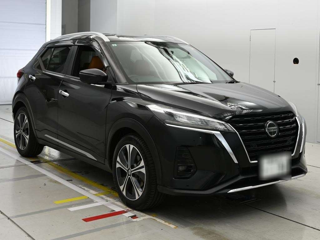 NISSAN KICKS