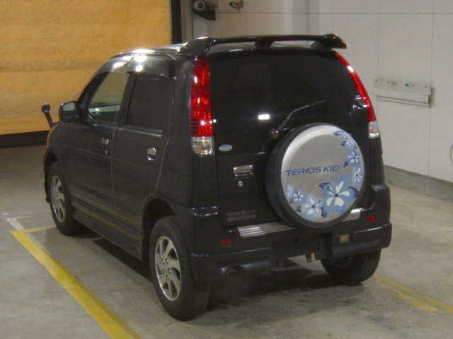 DAIHATSU TERIOS KID