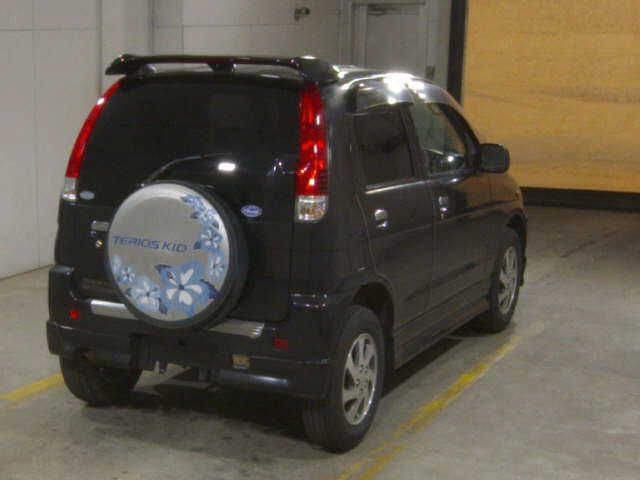 DAIHATSU TERIOS KID