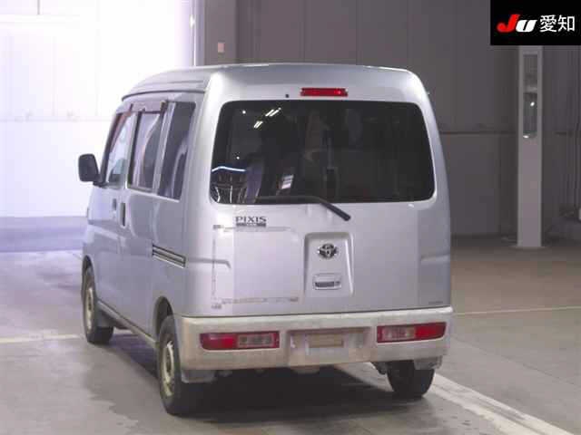 TOYOTA PIXIS VAN