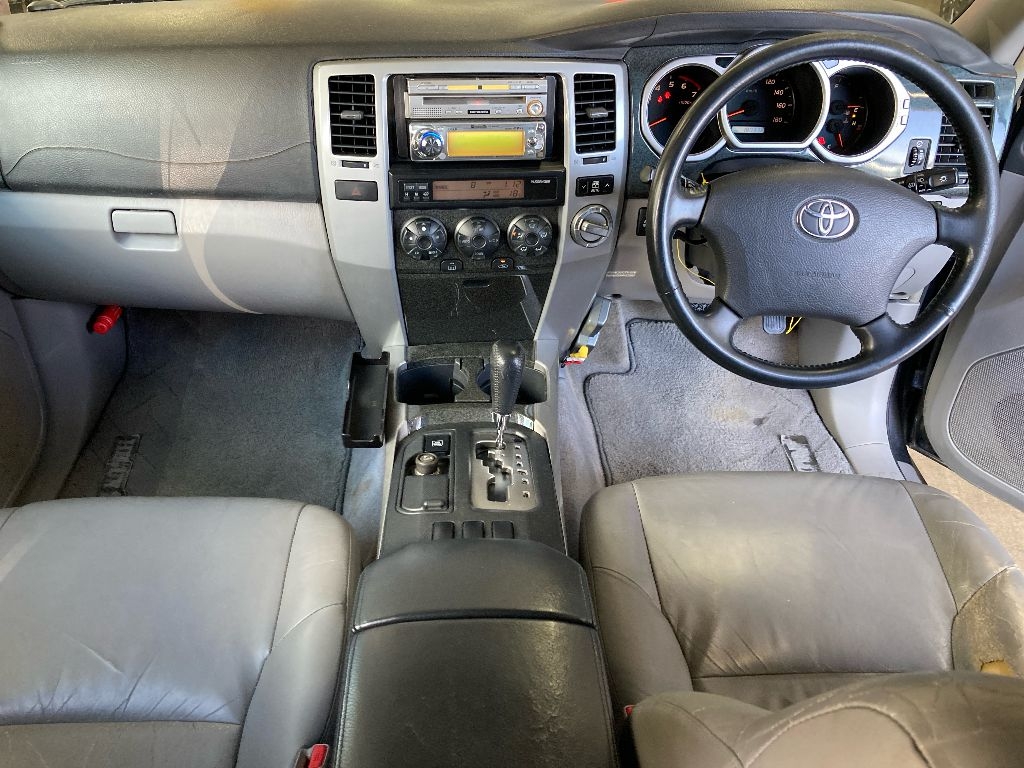 TOYOTA HILUX SURF