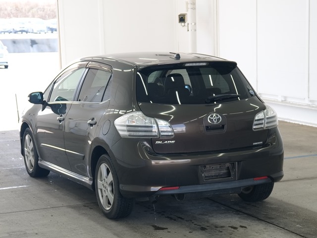 TOYOTA BLADE