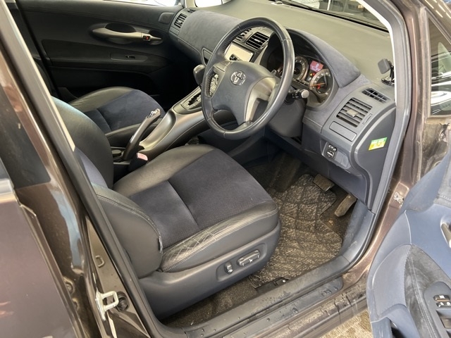 TOYOTA BLADE