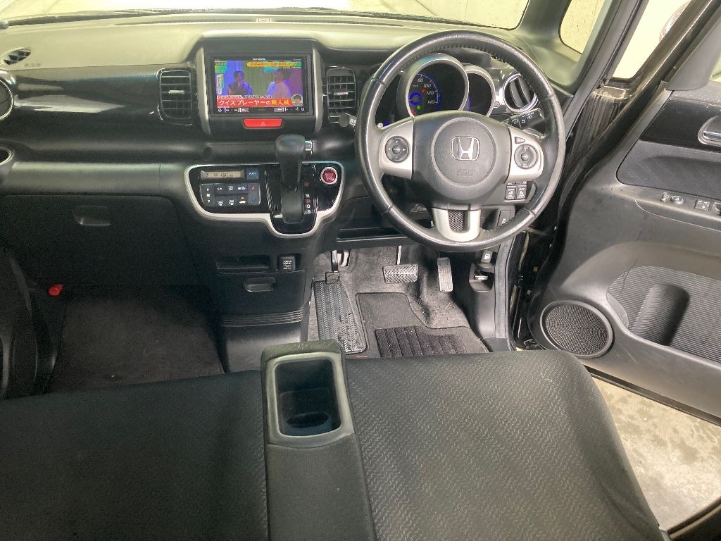 HONDA N-BOX