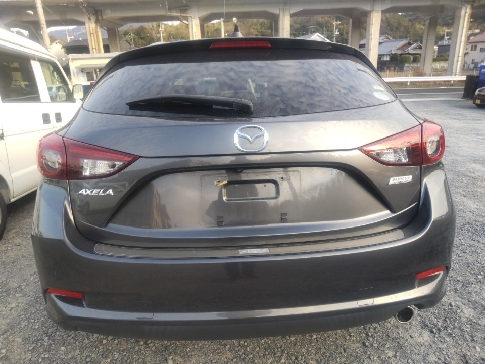 MAZDA AXELA