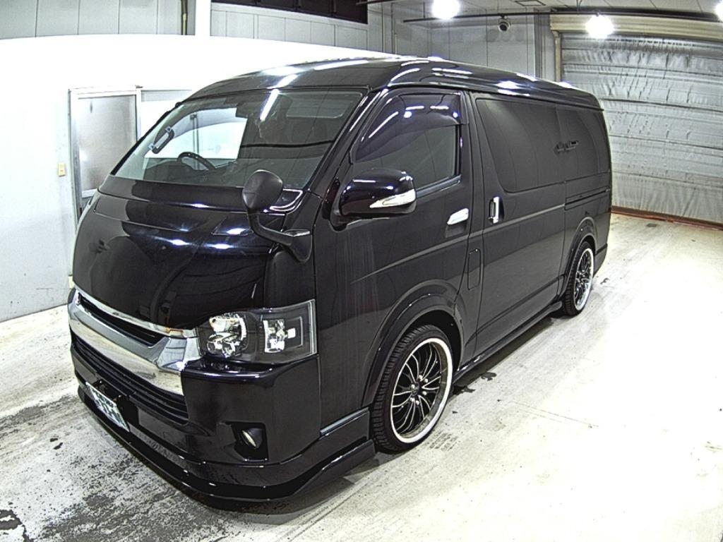 TOYOTA HIACE