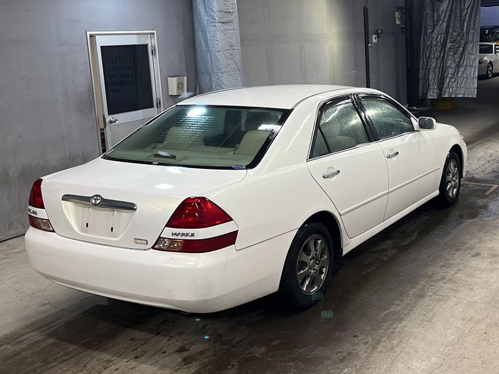 TOYOTA MARK II