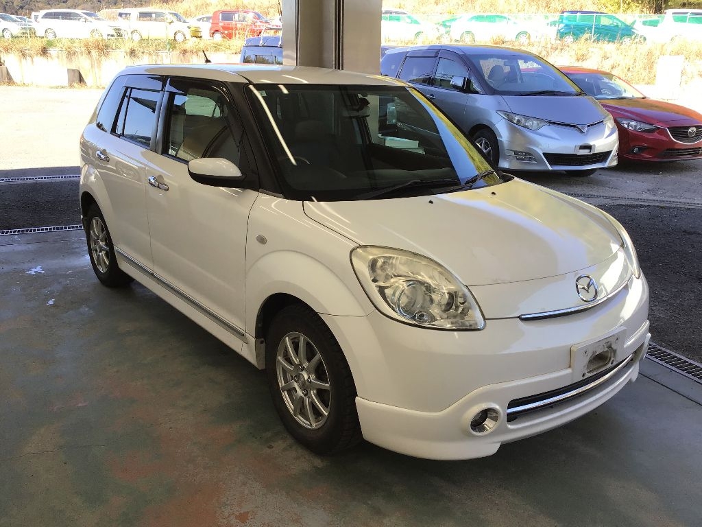 MAZDA VERISA