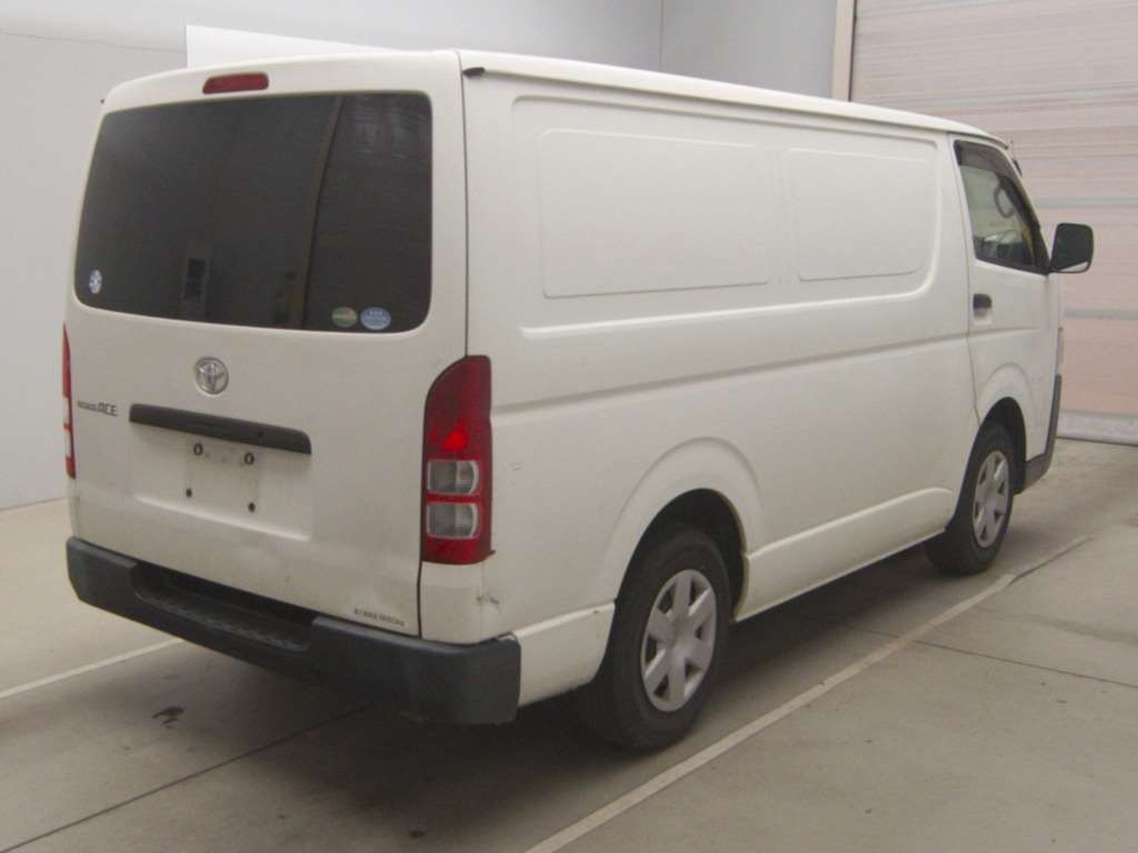 TOYOTA REGIUS ACE