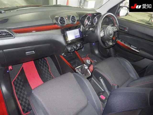 SUZUKI SWIFT