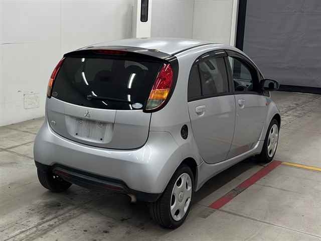 MITSUBISHI I
