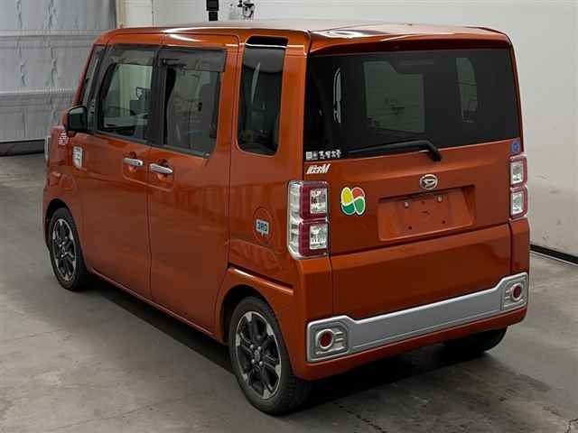 TOYOTA PIXIS MEGA