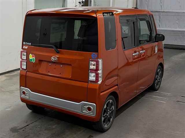 TOYOTA PIXIS MEGA
