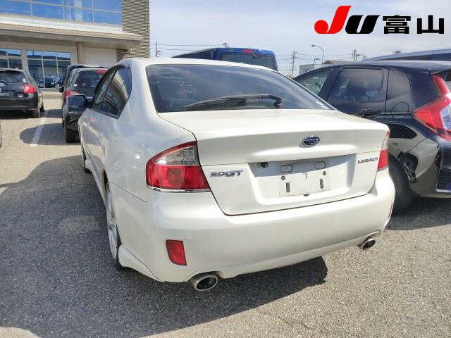 SUBARU LEGACY B4