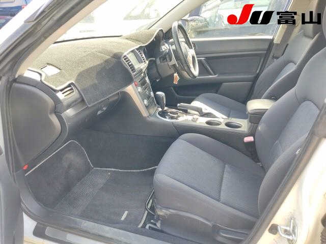 SUBARU LEGACY B4