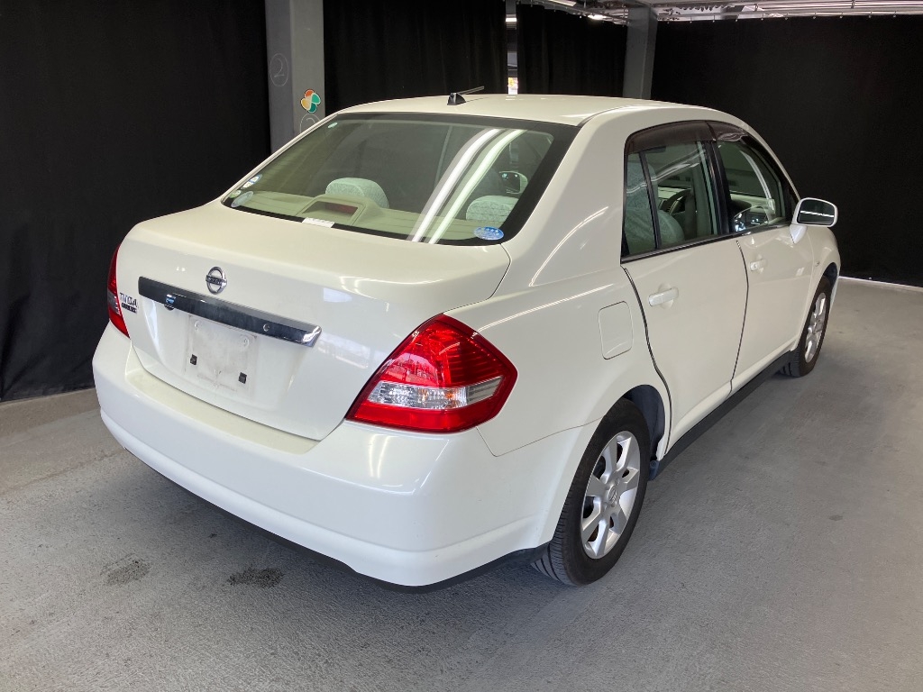 NISSAN TIIDA LATIO