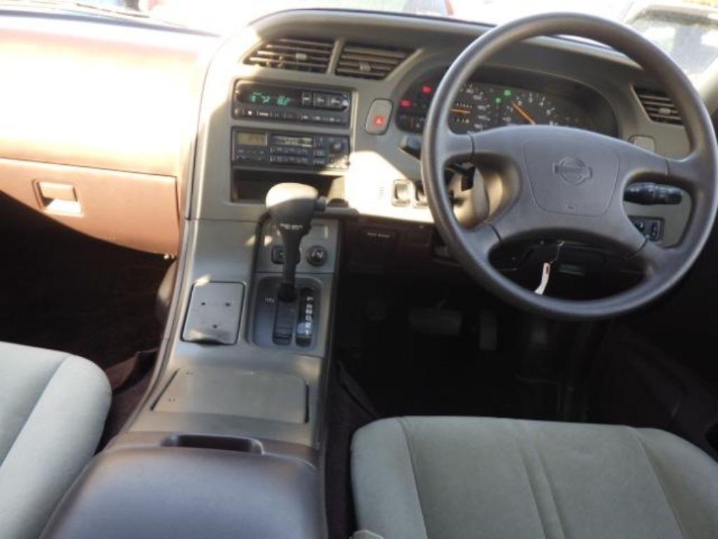 NISSAN LARGO