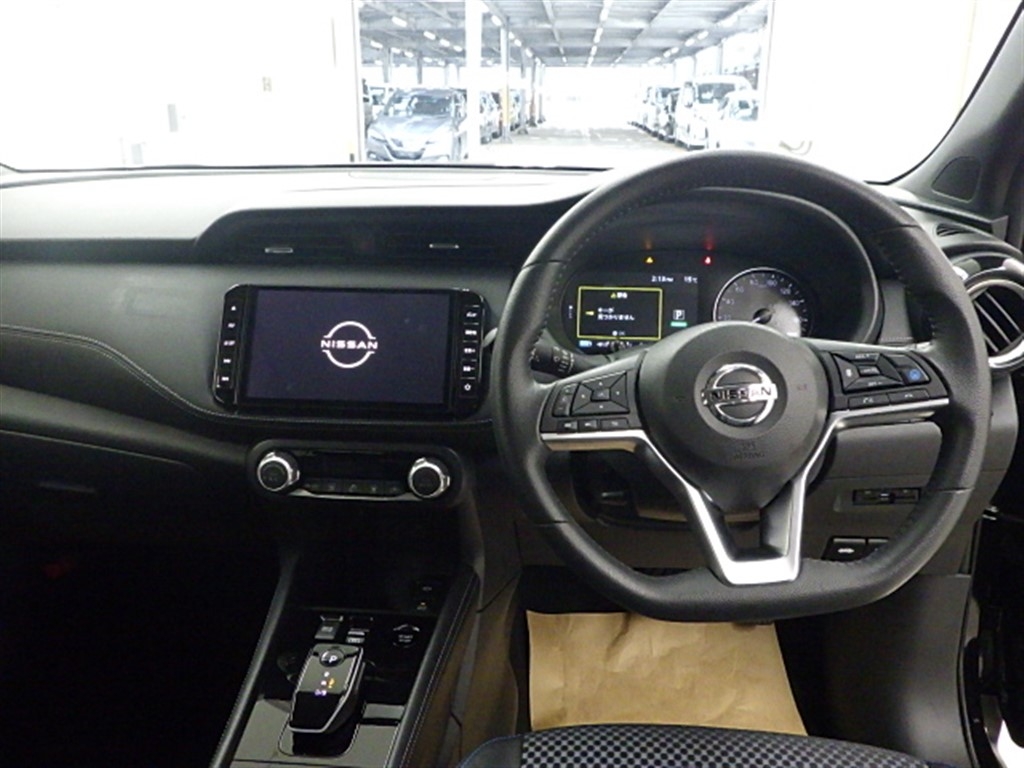 NISSAN KICKS