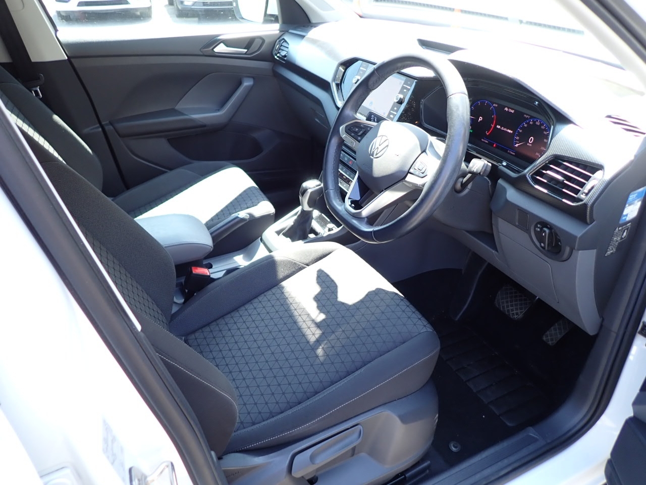 VOLKSWAGEN T-CROSS