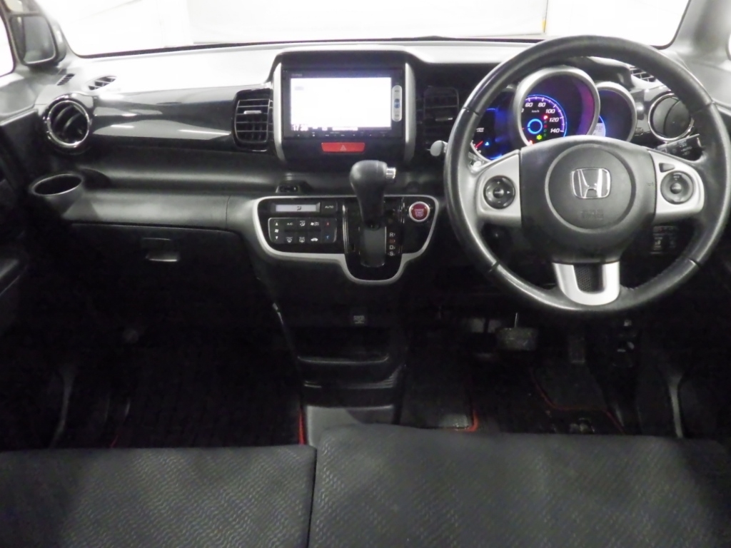 HONDA N-BOX+