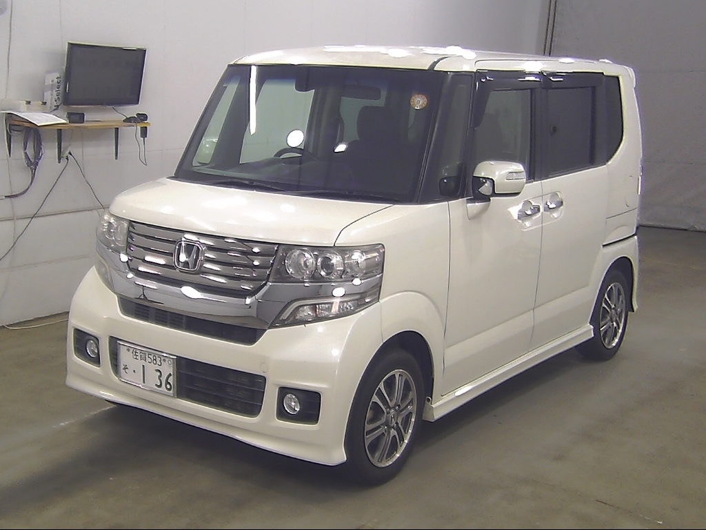 HONDA N-BOX+